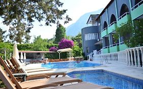 Anita Sunpark Beach Hotel
